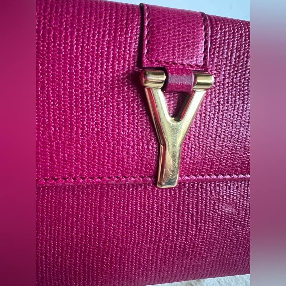 Saint Laurent Textured Calfskin Classic Y Ligne Continental Fuchsia Card Wallet - Picture 4 of 11